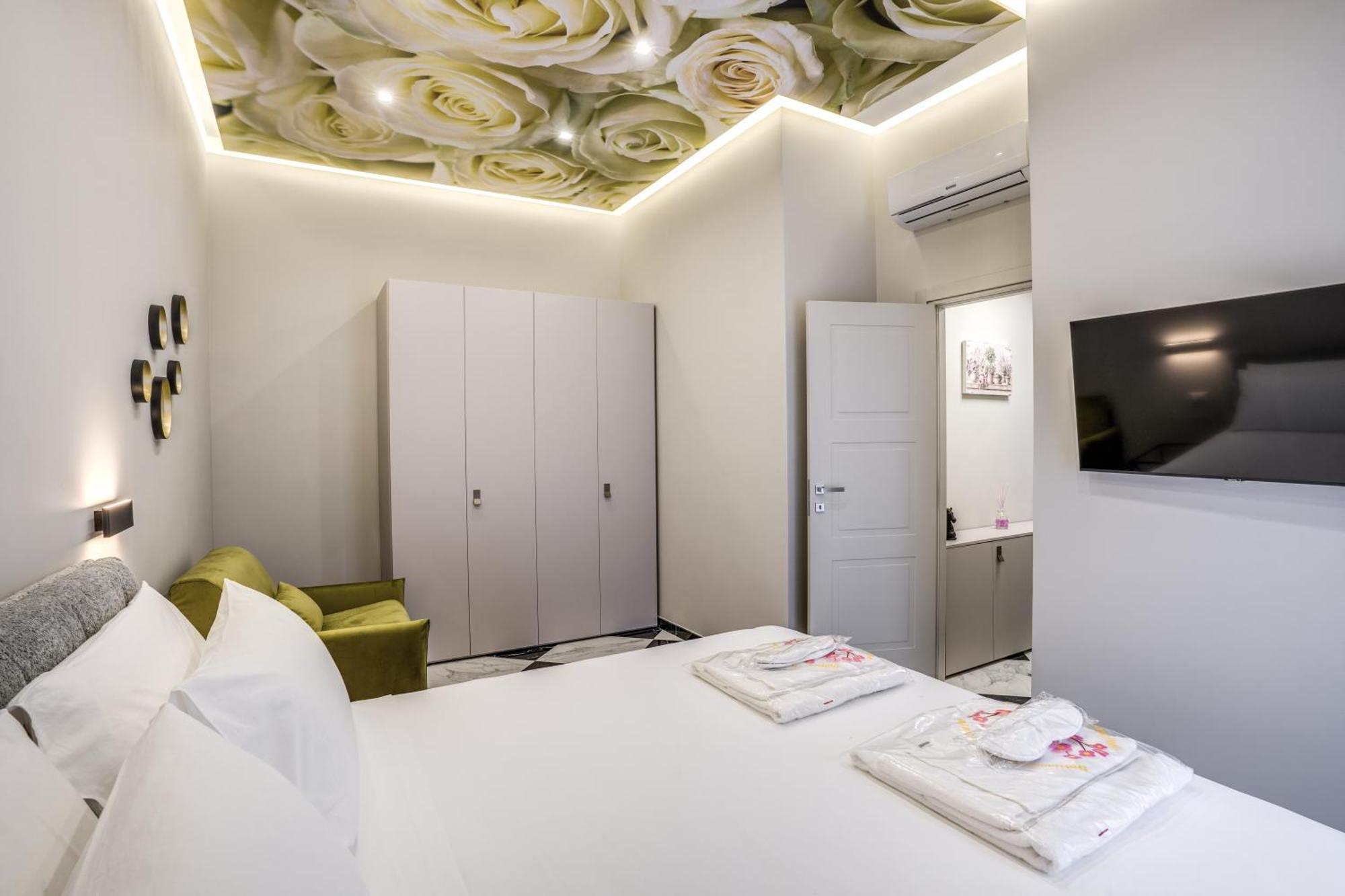 Apartamento Lady Rose One Nápoles Exterior foto